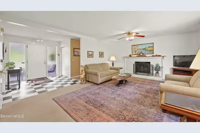 16 Trova Ter, Pittsfield, MA 01201 - Photo 12