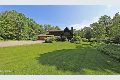 707 Benton Hill Rd, Becket, MA 01223 - Photo 4