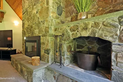 707 Benton Hill Rd, Becket, MA 01223 - Photo 12