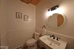 707 Benton Hill Rd, Becket, MA 01223 - Photo 32