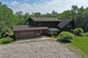 707 Benton Hill Rd, Becket, MA 01223 - Photo 2