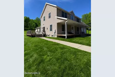 52 Cecelia Ter, Pittsfield, MA 01201 - Photo 8