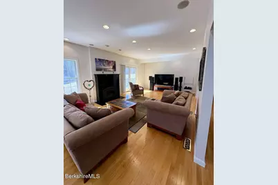 52 Cecelia Ter, Pittsfield, MA 01201 - Photo 18