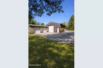 52 Cecelia Ter, Pittsfield, MA 01201 - Photo 16