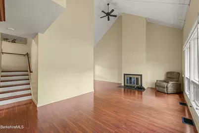 46 Lower Windflower Way, Williamstown, MA 01267 - Photo 4