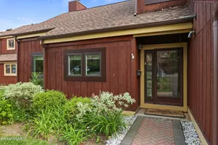 46 Lower Windflower Wy, Williamstown, MA 01267 - Photo 2