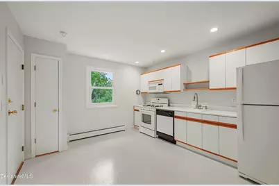 5 Morgan Manor #Unit 8, Lenox, MA 01240 - Photo 10