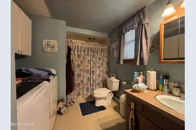 319 Fenn St, Pittsfield, MA 01201 - Photo 24