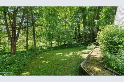 1 Pixley Hill Rd, Stockbridge, MA 01262 - Photo 26