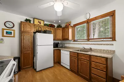 37 Holmes Rd, Lenox, MA 01240 - Photo 12
