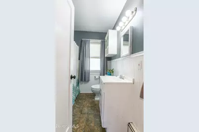 38 Velma Ave, Pittsfield, MA 01201 - Photo 12