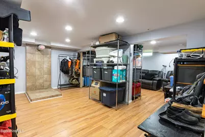 38 Velma Ave, Pittsfield, MA 01201 - Photo 22