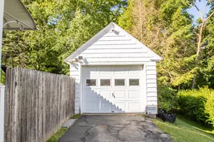38 Velma Ave, Pittsfield, MA 01201 - Photo 32
