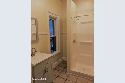 29 Linden St, Pittsfield, MA 01201 - Photo 16