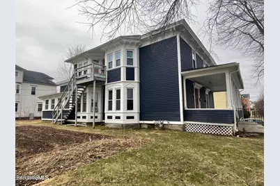 29 Linden St, Pittsfield, MA 01201 - Photo 2