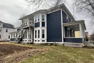 29 Linden St, Pittsfield, MA 01201 - Photo 2