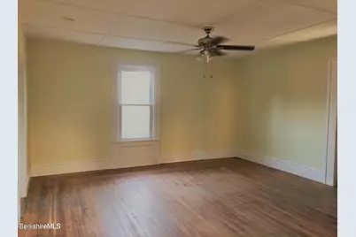 29 Linden St, Pittsfield, MA 01201 - Photo 12