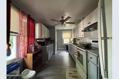 51 Orchard St, Pittsfield, MA 01201 - Photo 6