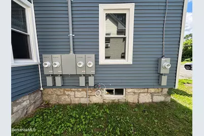 51 Orchard St, Pittsfield, MA 01201 - Photo 4