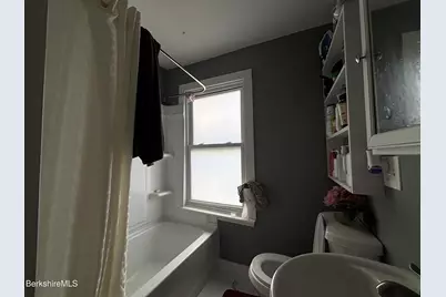 51 Orchard St, Pittsfield, MA 01201 - Photo 8