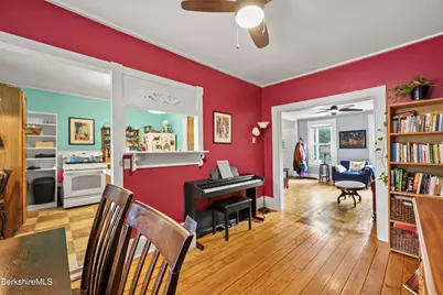 35 Summer St, Adams, MA 01220 - Photo 10