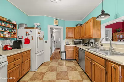 35 Summer St, Adams, MA 01220 - Photo 12