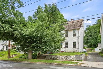 35 Summer St, Adams, MA 01220 - Photo 2