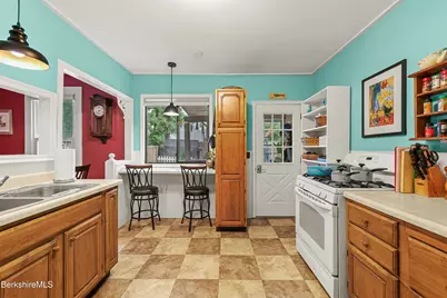 35 Summer St, Adams, MA 01220 - Photo 16
