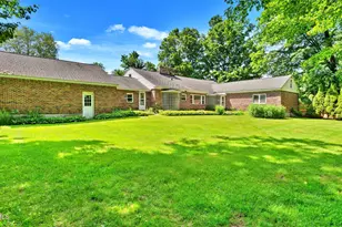 1 Mountain Dr, Pittsfield, MA 01201 - Photo 4