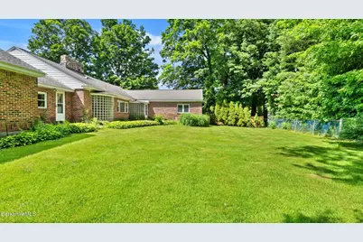 1 Mountain Dr, Pittsfield, MA 01201 - Photo 6