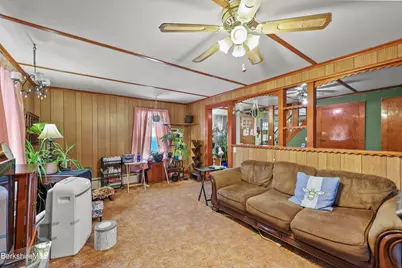8 Glenn St, Adams, MA 01220 - Photo 10