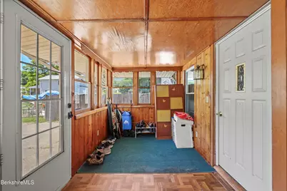 8 Glenn St, Adams, MA 01220 - Photo 4