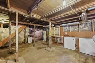 8 Glenn St, Adams, MA 01220 - Photo 28