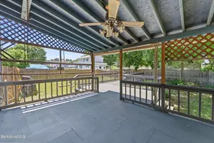 8 Glenn St, Adams, MA 01220 - Photo 30
