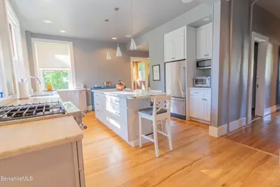 19 Cliffwood St, Lenox, MA 01240 - Photo 24