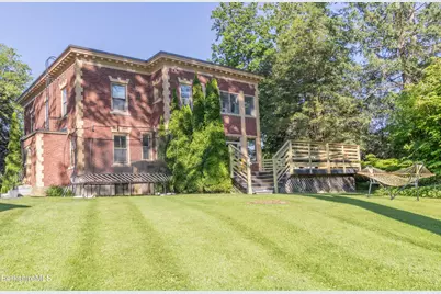 19 Cliffwood St, Lenox, MA 01240 - Photo 8