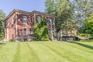 19 Cliffwood St, Lenox, MA 01240 - Photo 8