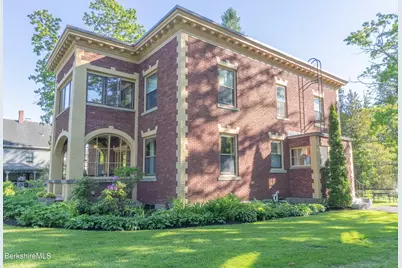 19 Cliffwood St, Lenox, MA 01240 - Photo 4