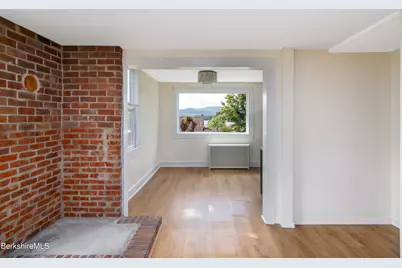 73 Westchester Ave, Pittsfield, MA 01201 - Photo 10