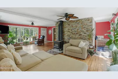 491 Main Rd, Savoy, MA 01256 - Photo 6