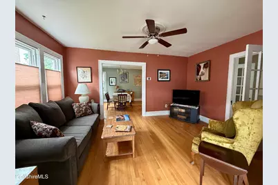 33 Reuter Ave, Pittsfield, MA 01201 - Photo 2