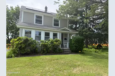 33 Reuter Ave, Pittsfield, MA 01201 - Photo 2