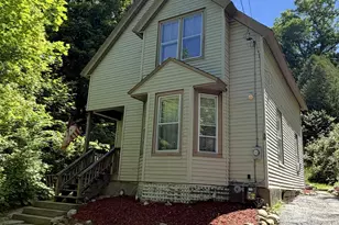 30 Richview Ave, North Adams, MA 01247 - Photo 2