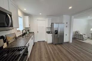 395 Cheshire Rd, Pittsfield, MA 01201 - Photo 4
