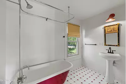 22 Maple St, Adams, MA 01220 - Photo 36