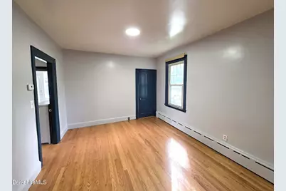 22 Maple St, Adams, MA 01220 - Photo 10