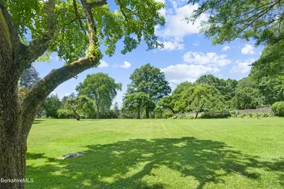 90 Hawthorne St, Lenox, MA 01240 - Photo 26