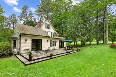 90 Hawthorne St, Lenox, MA 01240 - Photo 10