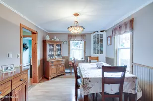 303 Onota St, Pittsfield, MA 01201 - Photo 6