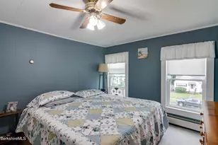 303 Onota St, Pittsfield, MA 01201 - Photo 16